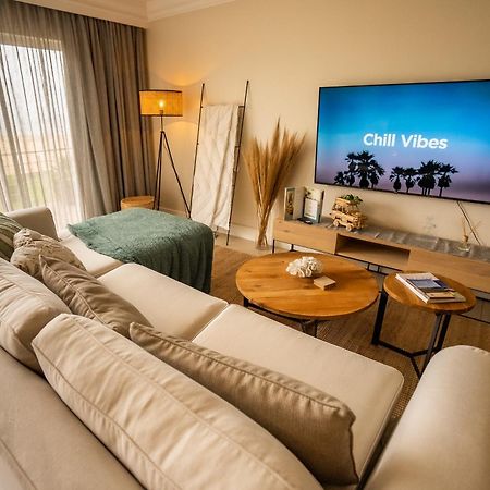 Deja Blue Beachfront Villa, Newly Renovated Langstrand Buitenkant foto