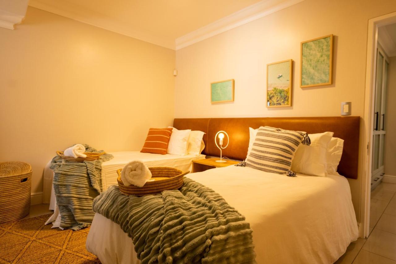 Deja Blue Beachfront Villa, Newly Renovated Langstrand Buitenkant foto